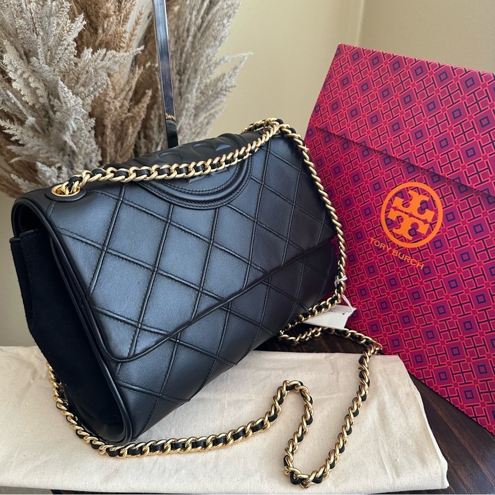 Tory Burch Elegant Black Leather Fleming Soft Convertible Shoulder Bag - Picture 11 of 16